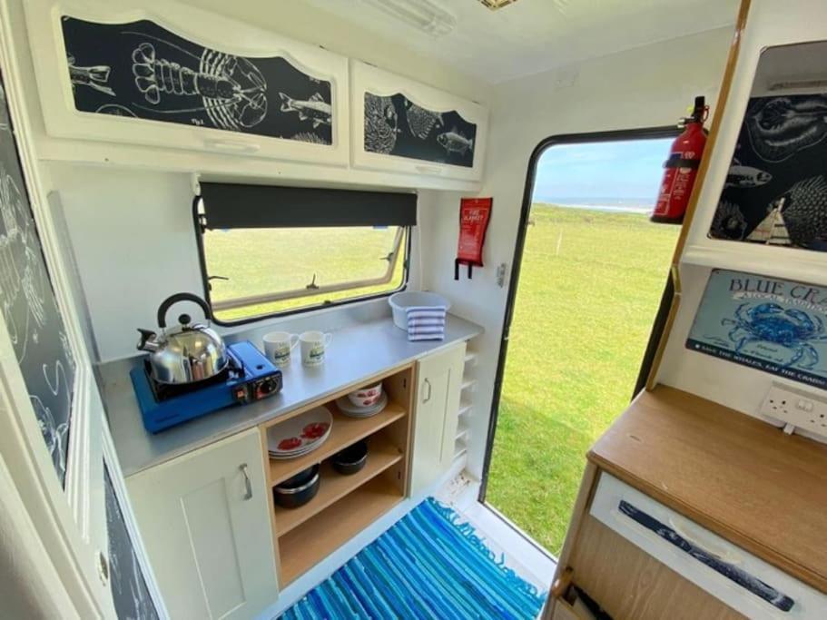 Lily Cosy Campervan With Sea Views & Amazing Sunrises St Ives エクステリア 写真